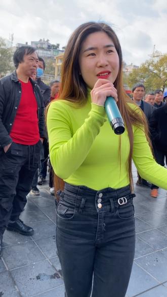 小闹闹70爱唱歌在抖音记录美好生活20220309 - 抖音