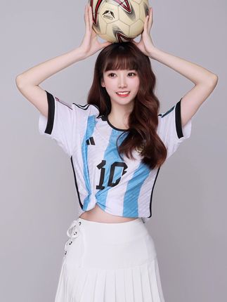 #世界杯 #阿根廷 每届世界杯，是谁青春的开始，又是谁青春的结束？ #女球迷#梅西 