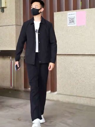 休闲外套男士春秋新款宽松百搭大码立领夹克上衣#品牌男装 #男士休闲外套 #男士夹克外套 #潮男穿搭 #男士春秋外套
