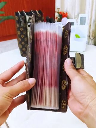 存钱就是给自己存底气,给自己存保障,有钱就有安全感!养成这种存现金的习惯,存钱真的不难#我要开始存钱了 #攒钱 #人民币呀人民币 #存钱 #暴富