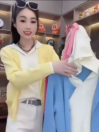 时髦撞色假两件毛衣连帽针织衫女冬季洋气长袖设计感上衣外套A-02