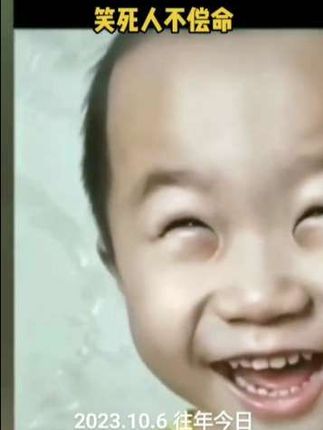 中秋佳节有月饼 🥮 祝亲们中秋节快乐!月圆人圆事事团圆,人顺心顺事事都顺。祝全家幸福,和气满堂,合家欢乐!