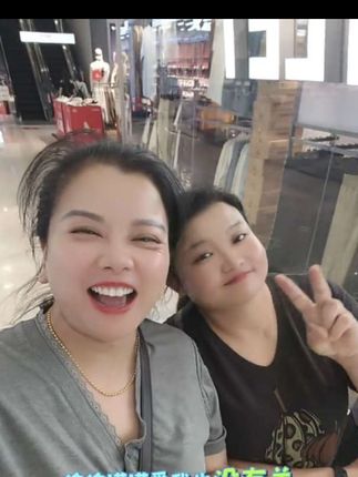#我要上热们 #࿆女人一定要活成自己喜欢的样子 #商场随拍 #上热门🔥 @河南二姐(小胖妮) @河南二姐(大老表) @新安县(正村许洼)盛达家具城