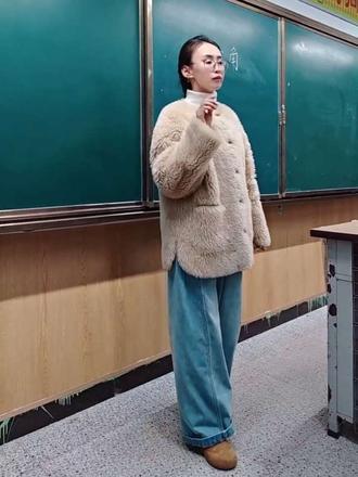 #三年级数学 #老师和学生
第五单元《线和角》的知识点来啦!
#可爱的学生 #棒棒哒
#见证成长