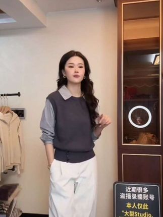 假两件翻领针织衫女#遮肉显瘦穿搭##假两件针织衫女#百搭显瘦针织衫##休闲穿搭##秋冬穿搭