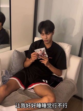 这款捏捏解压神器适合上班族 下班路上 老板办公室 地铁上 父母亲戚面前都可以拿出来捏捏解压 相信我你会有不一样的体验。#日常分享