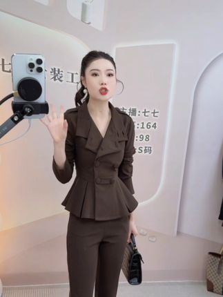 #好物推荐🔥 【两件套】气质时尚2025春秋新款洋气修身显瘦百搭裤子套装#气质穿搭 #谁穿谁好看 #面料柔软舒适 #显瘦穿搭