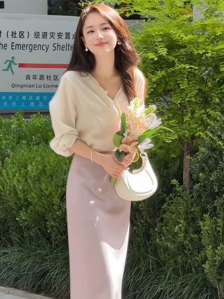 夏季新款时尚甜美减龄宽松简约温柔气质衬衫半身裙两件套#夏日穿搭小心机 #夏季干净风穿搭 #这个夏天如何摆脱穿搭廉价感 #盛夏穿搭扫货季 #夏季新款