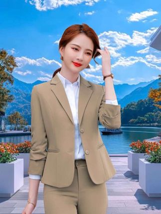 #整个时尚圈都在等入chill #时尚百搭#上洋气两件套#职业装#套装@DOU+小助手