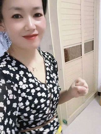 呼啦圈开摇中……#自娱自乐开心就好 #呼啦圈打卡##