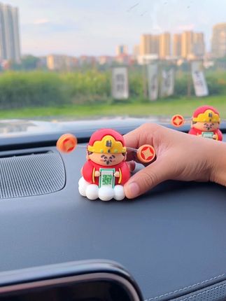 谁还没有安排上这个#财神爷摆件 呀?放在车内仪式感满满,你值得拥有!#汽车好物 #车载摆件