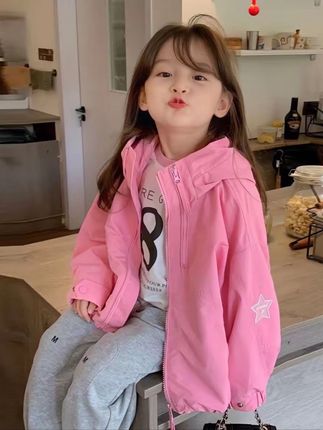 #生女儿就是用来打扮的#高品质童装 #秋款上新#潮童必备 #女童外套