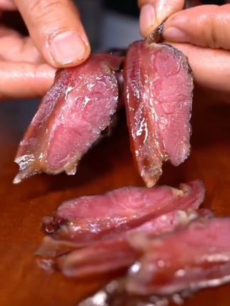 #烟熏腊猪拱嘴 Q弹有嚼劲 好吃的停不下来#家乡特产 #农家烟熏腊肉 #美食