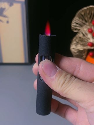 时髦精致的仙女打火机设计感十足 #防风打火机 #送男友的礼物 #打火机 #创意打火机 #网红打火机