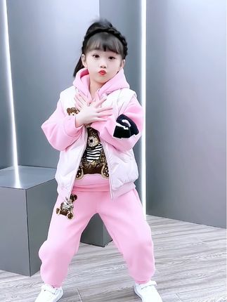 #萌娃穿搭 #女童套装 #生女儿就是用来打扮的 #潮童穿搭