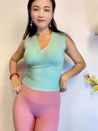 #御姐风穿搭 #上热搜 #抖音推广