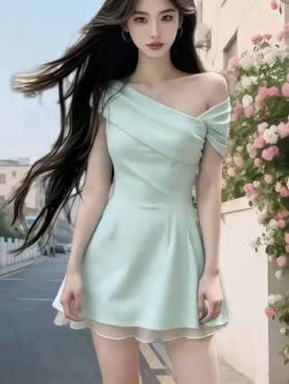 2025夏季新款薄荷绿斜领收腰连衣裙女小众设计时尚气质显瘦高级感