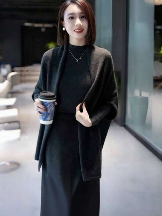 #披肩 #披肩外套 #美搭尽显女神范 #气质女神穿搭 #穿出高级感