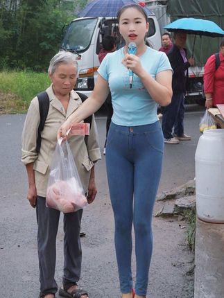 #传递正能量 #户外唱歌