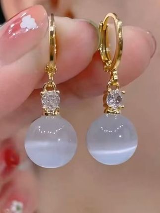 姐妹今天我要给你们分享一款好看的耳饰,这款时尚百搭特别的好看,无论是日常穿衣搭配还是参加婚礼还是聚会都很适合,喜欢的宝宝千万千万不要错过哦!#耳饰 #耳饰搭配 #高级感配饰 #饰品 #好物分享