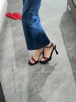 百搭复古风一字带夏季凉鞋太好看啦#夏季凉鞋 #高跟凉鞋 #穿出高级感 #复古风 #优雅气质