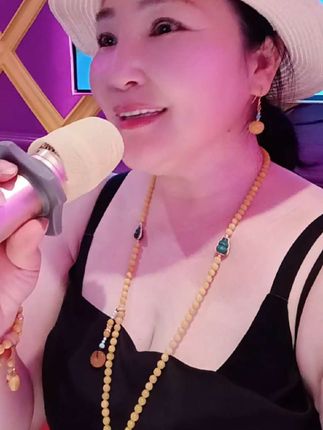 俄罗斯天然蜜蜡耳环925银镶嵌耳钩珠宝耳饰琥珀鸡油黄老蜜蜡耳环#天然蜜蜡 #耳环 #珠宝首饰 #礼物 #首饰分享