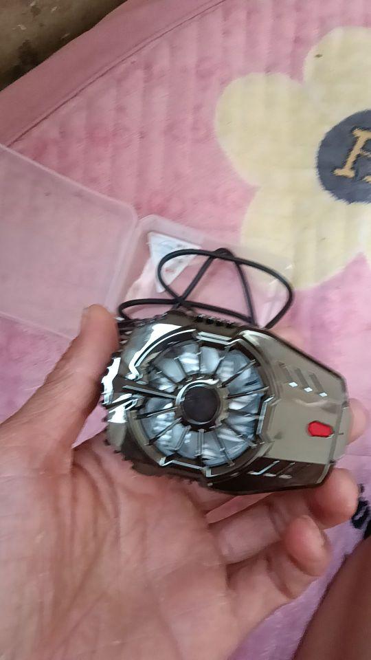 这款散热器冰冰凉凉,值得拥有。效果很好。散热器很好用。#我在抖音买买买 #手机散热器半导体制冷降温加风冷超静音充电数显游戏散热背夹通用数显游戏散热。##种草计划##半导体散热器