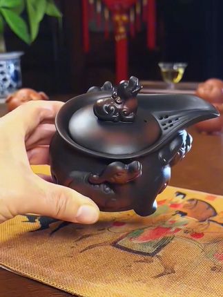 紫陶堆雕复古手抓壶#手抓壶#紫陶堆雕#茶器之美#茶壶茶具