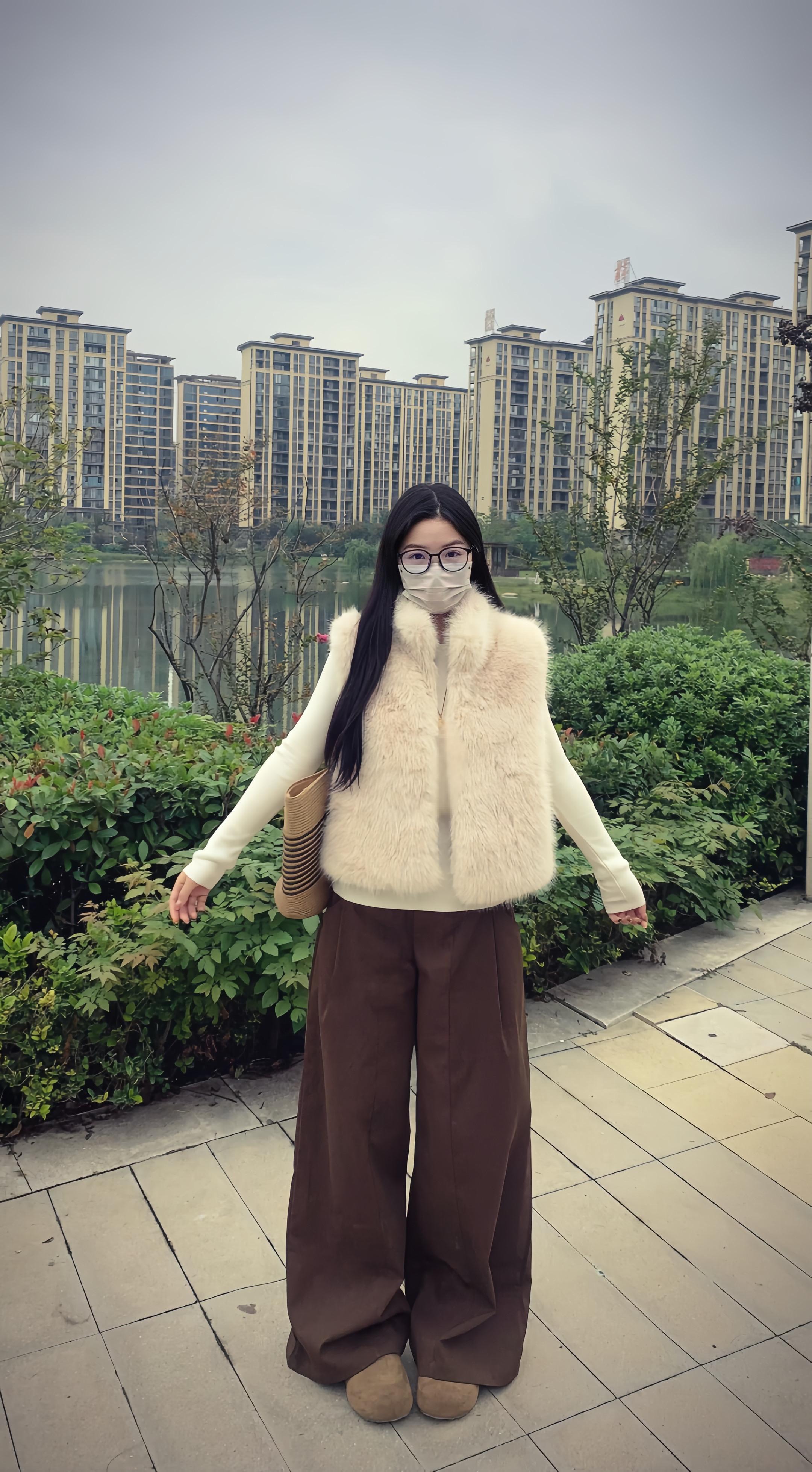 #高级感穿搭 #慵懒风穿搭 #毛毛外套 #梨形身材穿搭 #秋冬穿搭