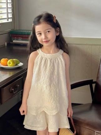 女童夏季套装2025新款洋气潮款童装儿童夏装吊带短裤蕾丝两件套#夏季新款#洋气套装#潮流套装#生女儿就要这样穿 #女童穿搭