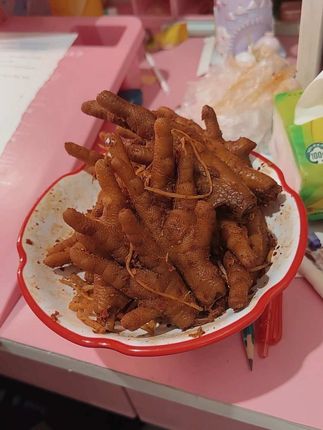 #佤味鸡爪 新鲜有嚼劲 没有腥味 又辣又好吃 爱吃辣的可以冲爆辣 太爽啦 趁🈶活动赶紧囤起来#鸡爪 #好吃到停不下来 #佤味 #追剧小零食