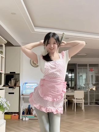 是魔法吗? #小厨娘上线 #魔法 #手势舞 #甜桃奶芙 #变装