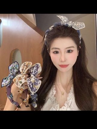 就这样一戴一推,一个高颅顶蓬松发型就搞定啦#发箍这样戴好美 #发箍 #蝴蝶结发箍#仙女必备 #发箍推荐