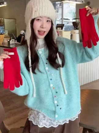 韩系复古彩色扣子针织开衫女秋季新款设计感小众百搭软糯毛衣#今日穿搭 #甜美风穿搭 #室内装修 #甜系女孩穿搭 #甜美穿搭
