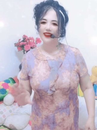 #承蒙家人们和不发作品家人们的支持和厚爱 感恩的心 感谢有你们的一路陪伴 提前祝家人们国庆节快乐 阖家幸福,万事如意! #祖国,生日快乐!今天,就让我们举国欢庆,共同祝愿我们的祖国繁荣昌盛,永远爱我们的祖国 !