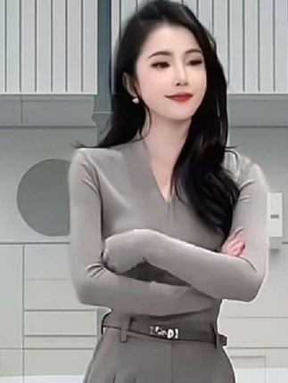 2025秋季新款设计感时尚慵懒风长袖V领上衣女休闲阔腿裤两件套装#时尚女装#高级感穿搭#显高显瘦显腿长#精致时尚@DOU+小助手