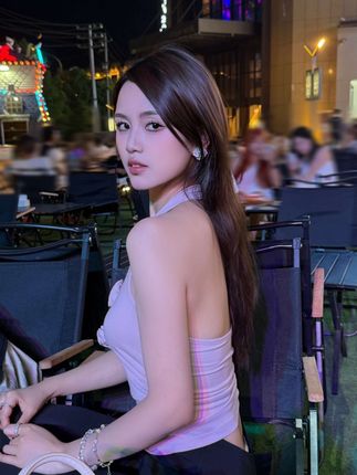 太清醒就不浪漫了#ootd穿搭#日常分享 #辣妹穿搭 #国酒城
