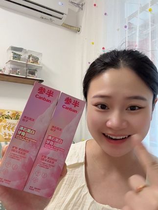 我终于找到一款能让我一口大白牙的牙膏了,就是这个#参半牙膏,它里面含有#沸石,可以有效去除牙齿上的各种污垢,让我们的牙齿变得白白的,而且它的味道很好闻,刷完牙后嘴里很舒服,还能#持久留香,平时喜欢喝咖啡、喝茶或者抽烟的朋友都可以试试哦!#牙膏  #清新口气