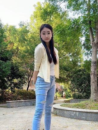 在俺安徽 你得会6馍 会热剩菜 烧米茶不俞 下面条不稠 吃大席会折菜 得会喝稀饭 还得会烧锅#记录生活中的小美好 #公园漫步 @DOU+小助手