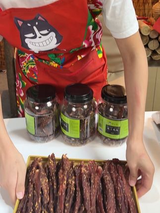 这么多好吃的鸡肉干都是我的 高蛋白低脂肪小零食 根根分明纯瘦肉 丝丝入味#这也太好吃了 #好吃到停不下来 #休闲零食推荐