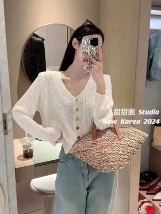 小香风轻奢亮片针织开衫女亮闪闪V领薄毛衣外套长袖早春chic上衣#穿出高级感 #高级感穿搭 #姐感穿搭 #显高显瘦