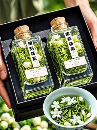 特级茉莉飘雪,爱喝茶的友友们看过来!横县茉莉飘雪闪亮登场!它甄选横县优质茉莉花,与鲜嫩茶坯多次窨制。颗颗茶芽饱满,花香与茶香完美交融。开水一冲,花朵在杯中轻盈舒展,瞬间满室飘香。茶汤清澈明亮,入口鲜灵醇厚,唇齿留香,喜欢喝茶的朋友,这里点击下单哈 #茉莉飘雪 #茉莉花茶 #召唤茶友 #新茶上市 #爱喝茶的关注我
