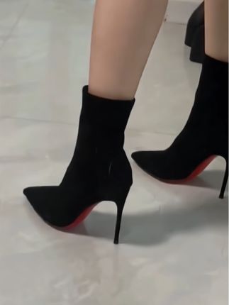 #尖头高跟鞋 #红底短靴 #时装鞋不累脚 #显高显瘦显腿长 #轻奢女鞋