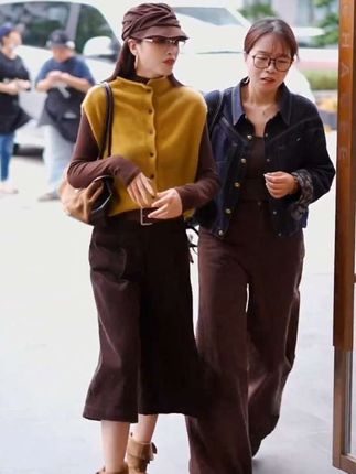 2025早秋新款懒惰松弛感纯色百搭马甲针织舒适打底休闲七分裤套装,一套穿上就自在,简约针织两件套,轻松穿出松弛感,好物推荐分享给大家!