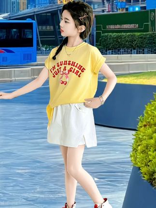 🔥超绝女童夏装套装!2025新款韩版,系带短袖T恤+短裙裤两件套💥 洋气可爱,女鹅穿变街头小潮娃~, ,系带设计精致,韩里韩气✨ 短袖清爽、短裙裤方便跑跳,面料软凉透气💦 日常、逛街穿超亮眼,夏季必备!宝妈速备,让闺女潮翻夏天✨,#女童夏装 #2025新款 #韩版套装 #儿童洋气穿搭 #女孩两件套