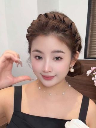 高颅顶发箍女款2025新款日常外戴洗脸头箍专用发带压发卡发箍头饰#网红发饰 #头饰搭配 #发箍这样戴好美 #碎发整理#发箍控