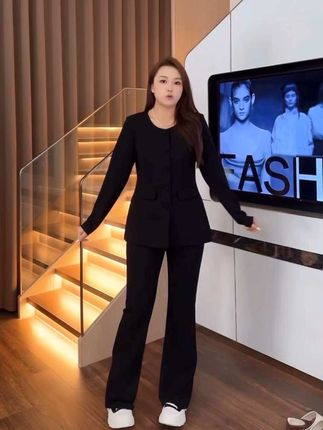 #微胖穿搭 #微胖女生 #胖妹妹显瘦穿搭技巧 #秋款套装