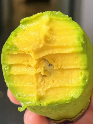 #强烈推荐 哈斯牛油果🥑#软糯香甜 #新鲜采摘 #快来一起尝个鲜 #应季水果