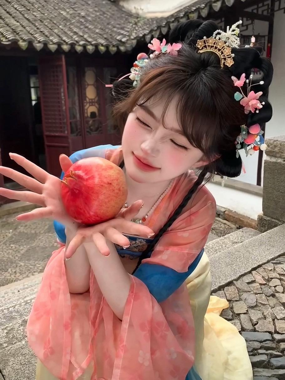 哦啊啊yeah~duangduang~ #汉服妆造 #汉服约拍 #小唐风 #苏州旅游 #苏州浮生若梦写真馆