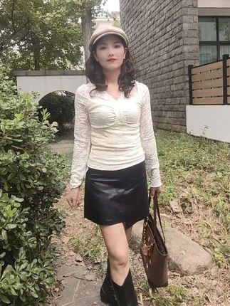 单穿打底都可以,纯欲又温柔v领蕾丝小衫#小个子穿搭 #穿搭小心机 #内搭外穿都好看 #甜美穿搭